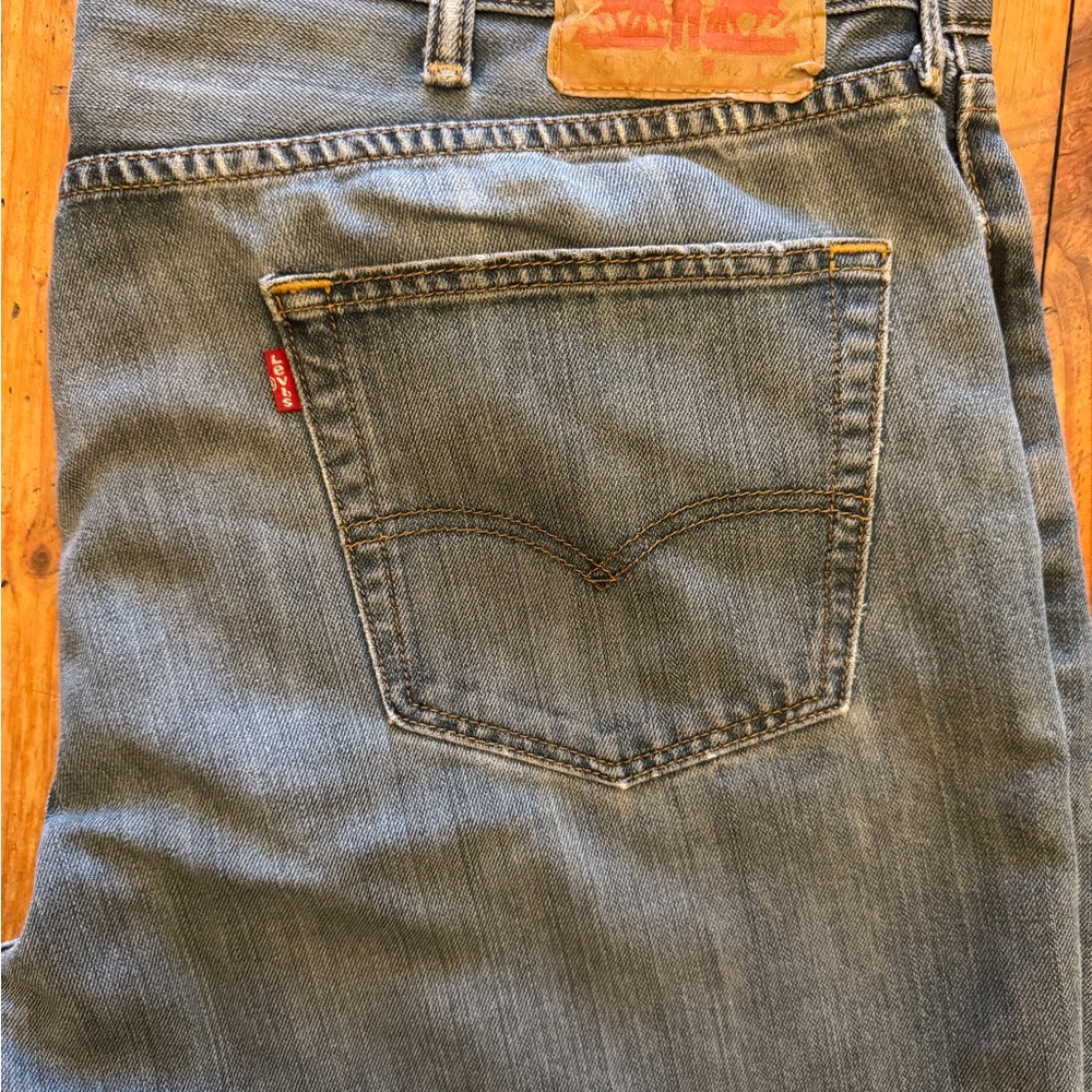 Levi’s Relaxed Fit Jeans Men’s 42x32 Mid Wash Denim